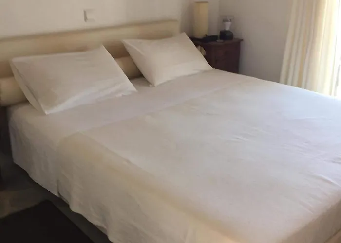 Luxurious Traditional