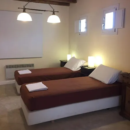 Luxurious Traditional *