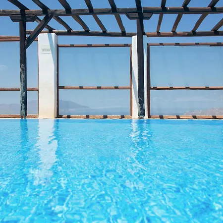 Luxurious Traditional